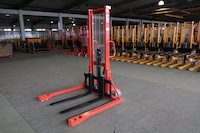 Gerbeur manuel avec longerons encadrants - capacité 1000 kg - Hauteur d'élévation 1600 mm